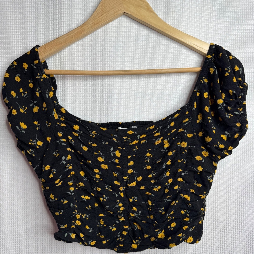 Aeropostale Womens Medium Black Yellow Floral Ruched Smocked Crop Top Blouse